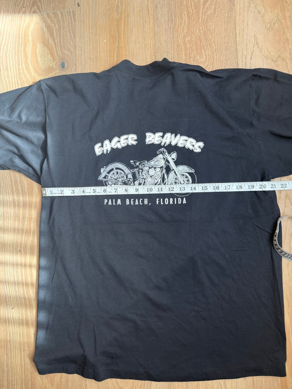 Vintage 3-D emblem T