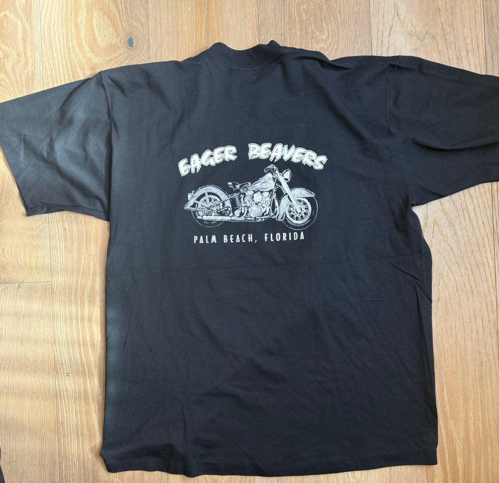 Vintage 3-D emblem T